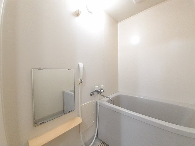 ル・オマージュの浴室|日々の疲れを癒すお風呂付です