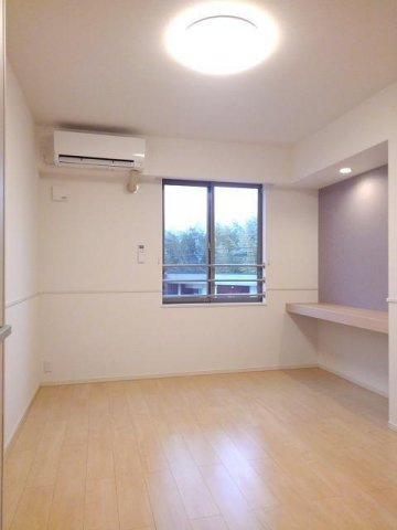 プレジールⅠの内装|おしゃれな内装です