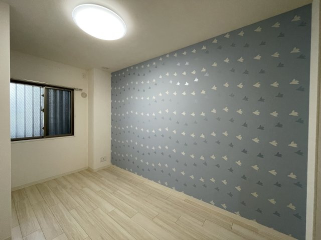 アルファスマート滑石中央の洋室