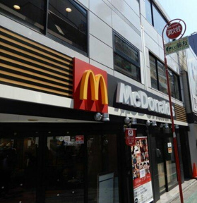マクドナルドまで526m