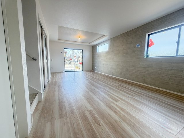 三郷市高州1丁目　新築戸建　全1棟の居間・リビング|同施工会社の参考写真になります。