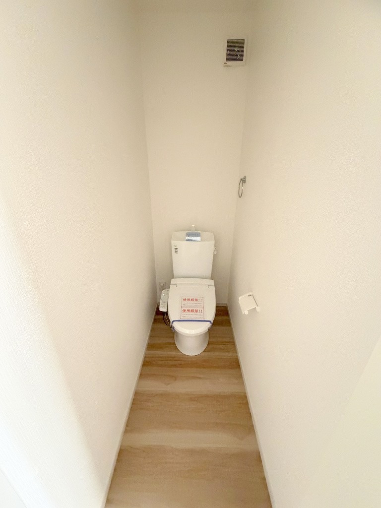 三郷市高州1丁目　新築戸建　全1棟のトイレ|同施工会社の参考写真になります。