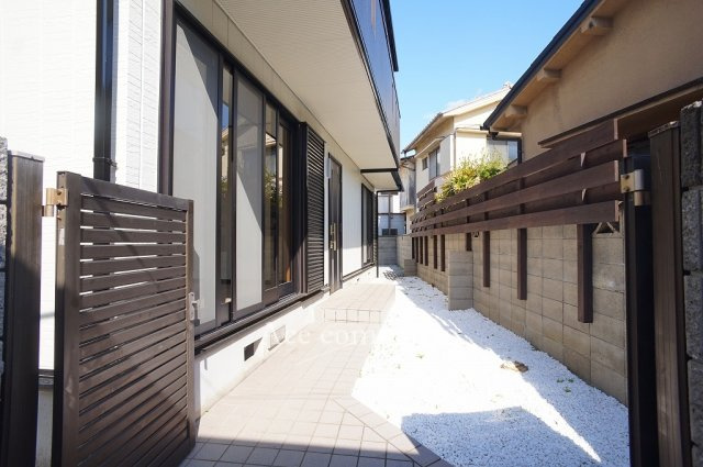 【庭】 | 八尾市久宝園2丁目 | 門扉を開けると南面に玄関・庭があります☆