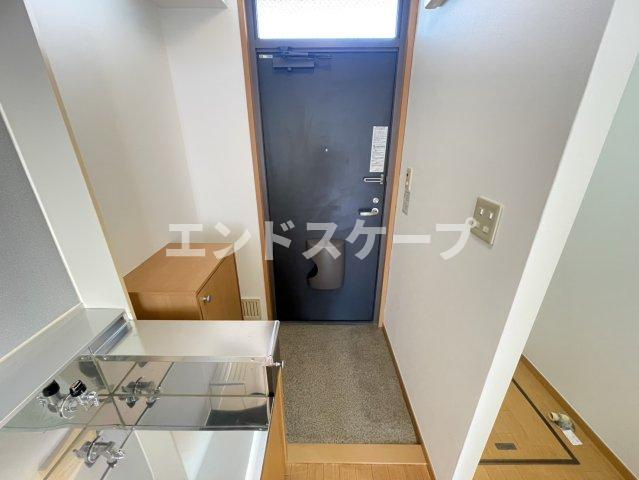 ルミエール日吉の玄関|高崎、前橋エリアのお部屋探しはエンドスケープまで！お客様の理想お聞かせ下さい♪