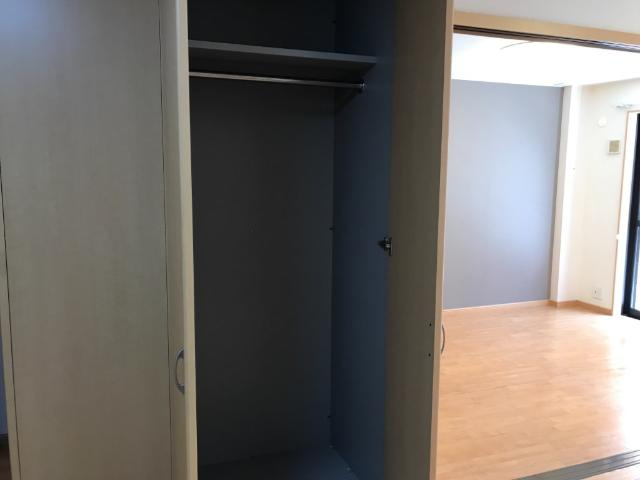 グリーンハイム新守山の収納|リビング収納①