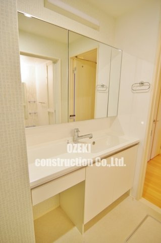 Bell Woodの独立洗面台