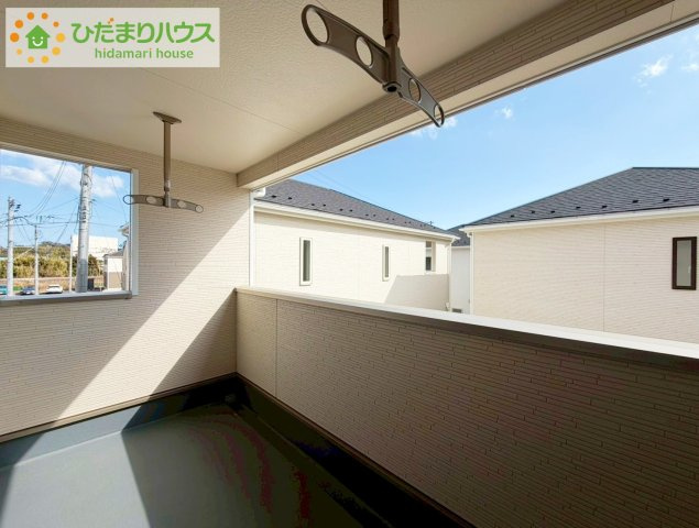 いわき市常磐西郷町第１０　新築戸建　3号棟のバルコニー|お布団など大きいものも、充分に干せる広さがございます。人気のベランピングも楽しめる広さ！自宅のアウトドア空間でゆったり過ごせます。