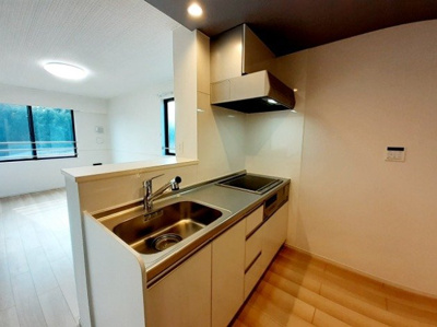 【キッチン】 | ブルーウッド | コンパクトなキッチンで掃除もラクラク