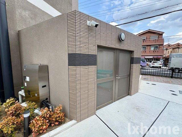 ロイス茨木奈良町のエントランス|毎日通るエントランスはこのようになっています