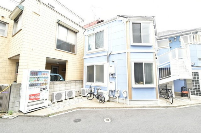 シエスタアークのエントランス