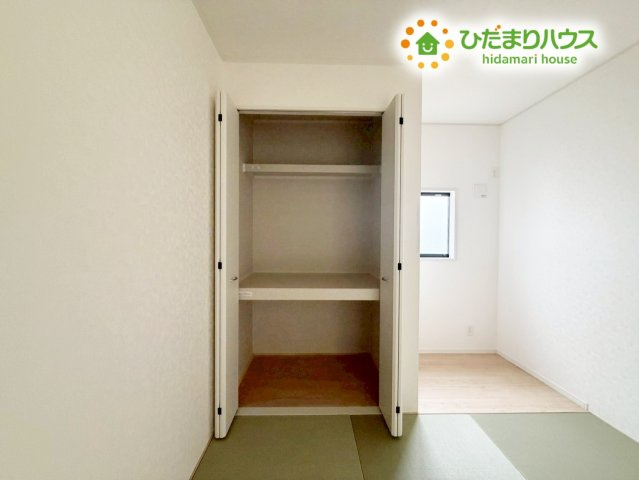 高萩市高萩第2　新築戸建　3号棟の収納|"和室の収納は横開きクローゼット！
しまった物の出し入れも楽々です(^^)"