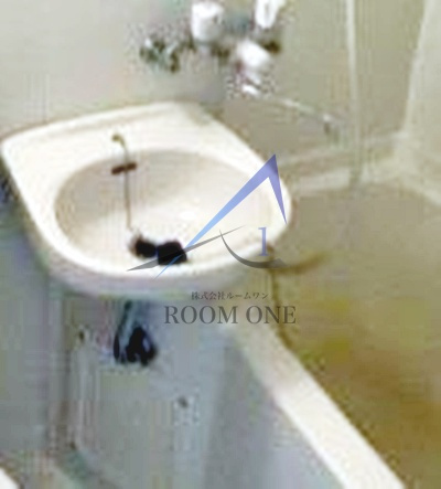 スカイコート鶯谷の洗面所|洗面台です。