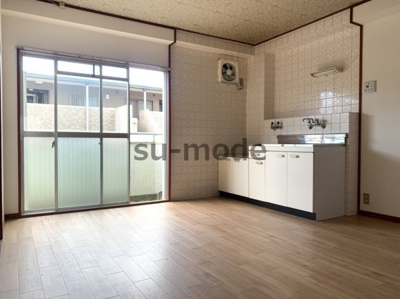 【居間・リビング】 | ヴィラコトブキ