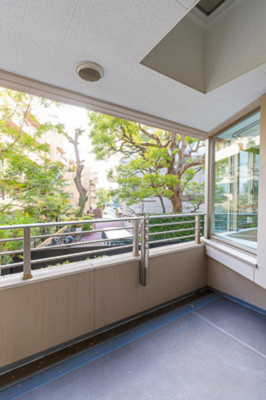 【バルコニー】 | パークアクシス恵比寿 | ※写真は同タイプ住戸です。