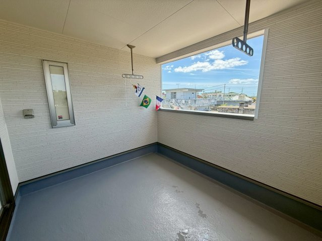クレイドルガーデン宜野座村漢那 第２・２号棟のバルコニー|急な雨も安心♪様々な用途に使える広々ルーフバルコニー