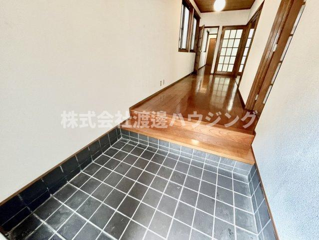 七松町2丁目貸家の玄関