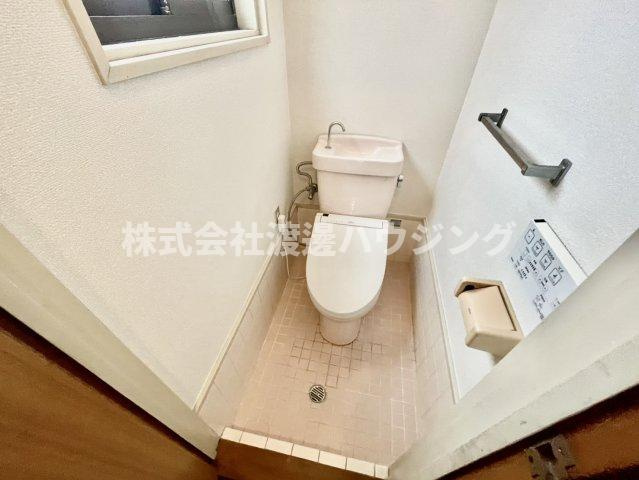 七松町2丁目貸家のトイレ