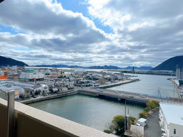 アルファステイツ城町の展望