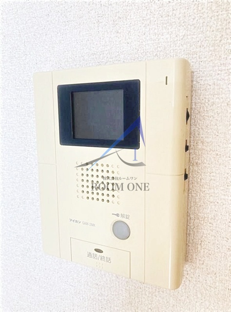ロワジール三軒茶屋のセキュリティ|モニター付インターホンです。