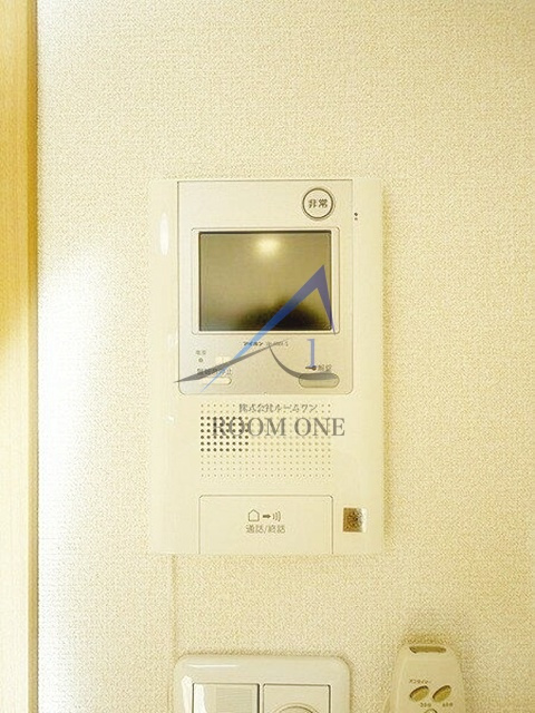 ルーブル小竹向原弐番館の設備|モニター付きインターホンです。