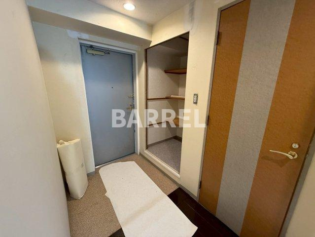 グランフォルク豊中の玄関