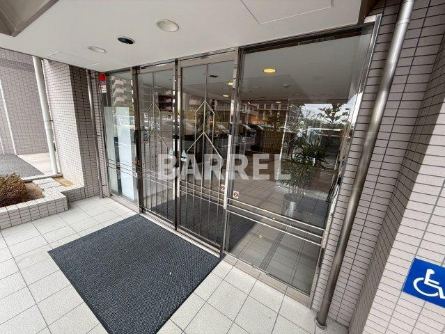 グランフォルク豊中のエントランス