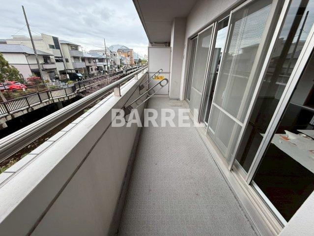 グランフォルク豊中のバルコニー