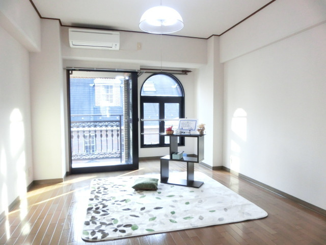 ラパークの居間・リビング