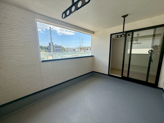 クレイドルガーデン宜野座村漢那 第２・３号棟のバルコニー|急な雨も安心♪様々な用途に使える広々ルーフバルコニー