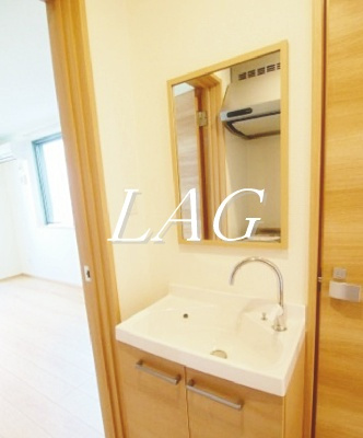 【洗面所】 | チャルテ梅島 | 洗面台です。