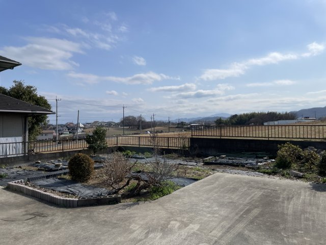 【庭】 | 寄居町用土　中古戸建