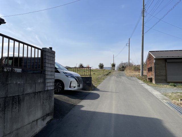 【前面道路含む現地写真】 | 寄居町用土　中古戸建