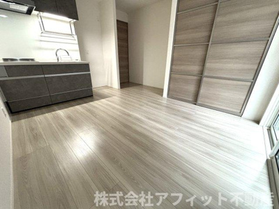 【居間・リビング】 | 西町SUZUKAZE | 洋室8.2帖