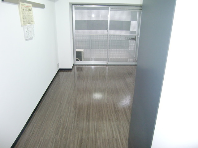 リアライズ六甲Ⅰ(旧ジュネス六甲1)の洋室