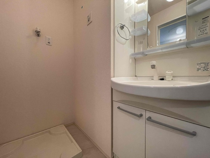 グリーンの洗面所