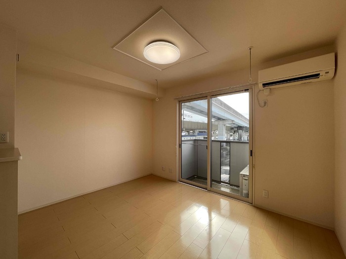 グリーンの内装