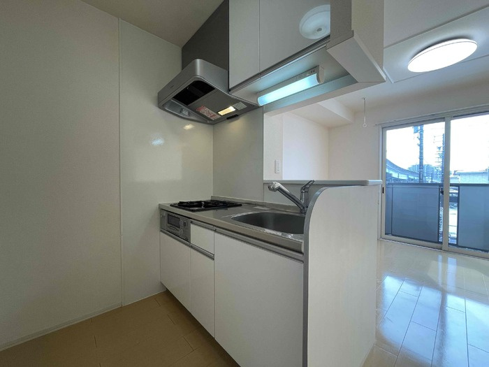 グリーンのキッチン