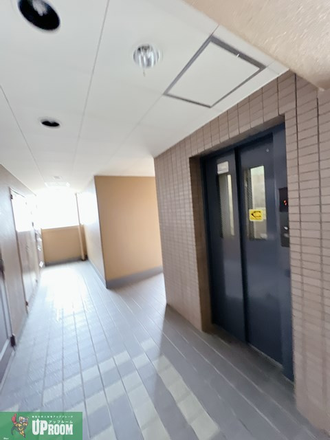 ウィング青山のロビー