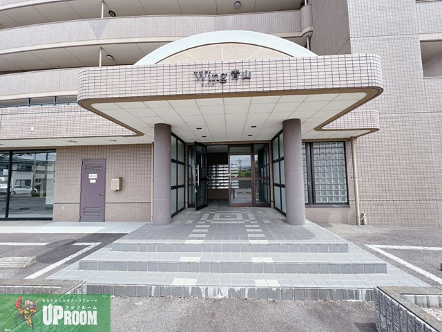 ウィング青山のエントランス