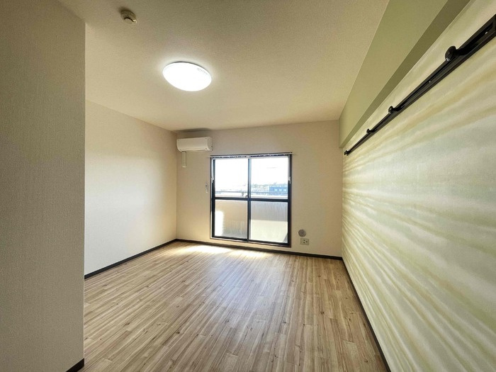 ウィング青山の居間・リビング