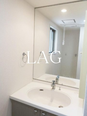 【洗面所】 | レヴィーナ東京八重洲通り | 洗面台です。