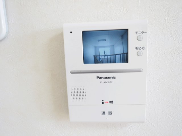 ３DK：稲荷前トゥインクル吉田C棟のセキュリティ|カラーTVドアホン付き