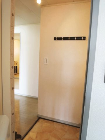 ３DK：稲荷前トゥインクル吉田C棟の玄関|シンプルで使いやすい玄関です