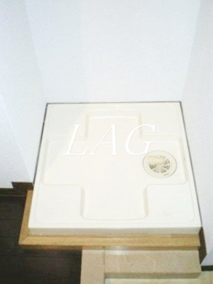 【設備】 | エスコート麻布十番 | 室内洗濯機置き場になります。