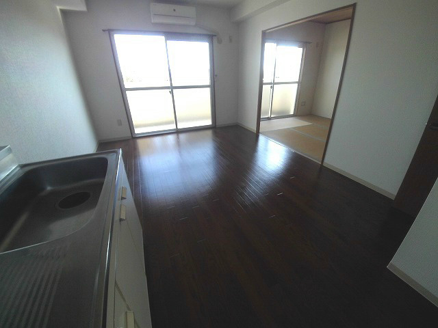 グリーンエイトⅣの居間・リビング