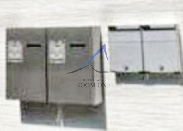 ヴィラ上池袋ウエストのその他共用部分|宅配ボックスと集合ポストです。