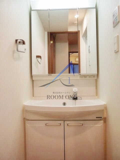 ルーブル早稲田六番館の洗面所|洗面台です。