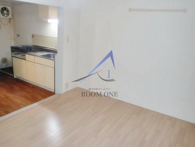 メゾンブラーンシュの居間・リビング|洋室のお部屋です。