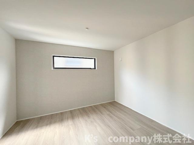 ◎高座郡寒川町小谷1丁目　新築戸建　A号棟の寝室|洋室7.5帖◇アクセントクロスが奥行きを感じさせるゆったりとした空間☆