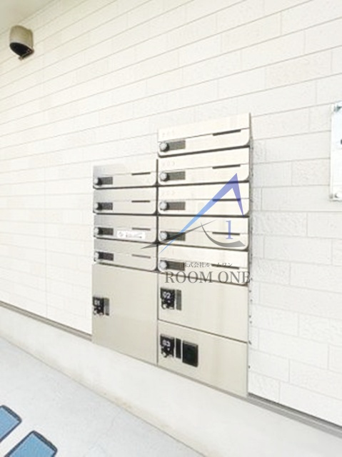 CASA　SERENAのその他共用部分|集合ポストと宅配ボックスです。